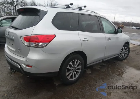 2015 Nissan Pathfinder Platinum/S/Sl/Sv from USA, damaged, VIN 5N1AR2MM9FC661418